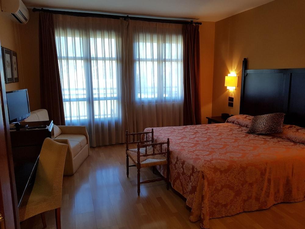 קאמפו Hotel Cotiella מראה חיצוני תמונה