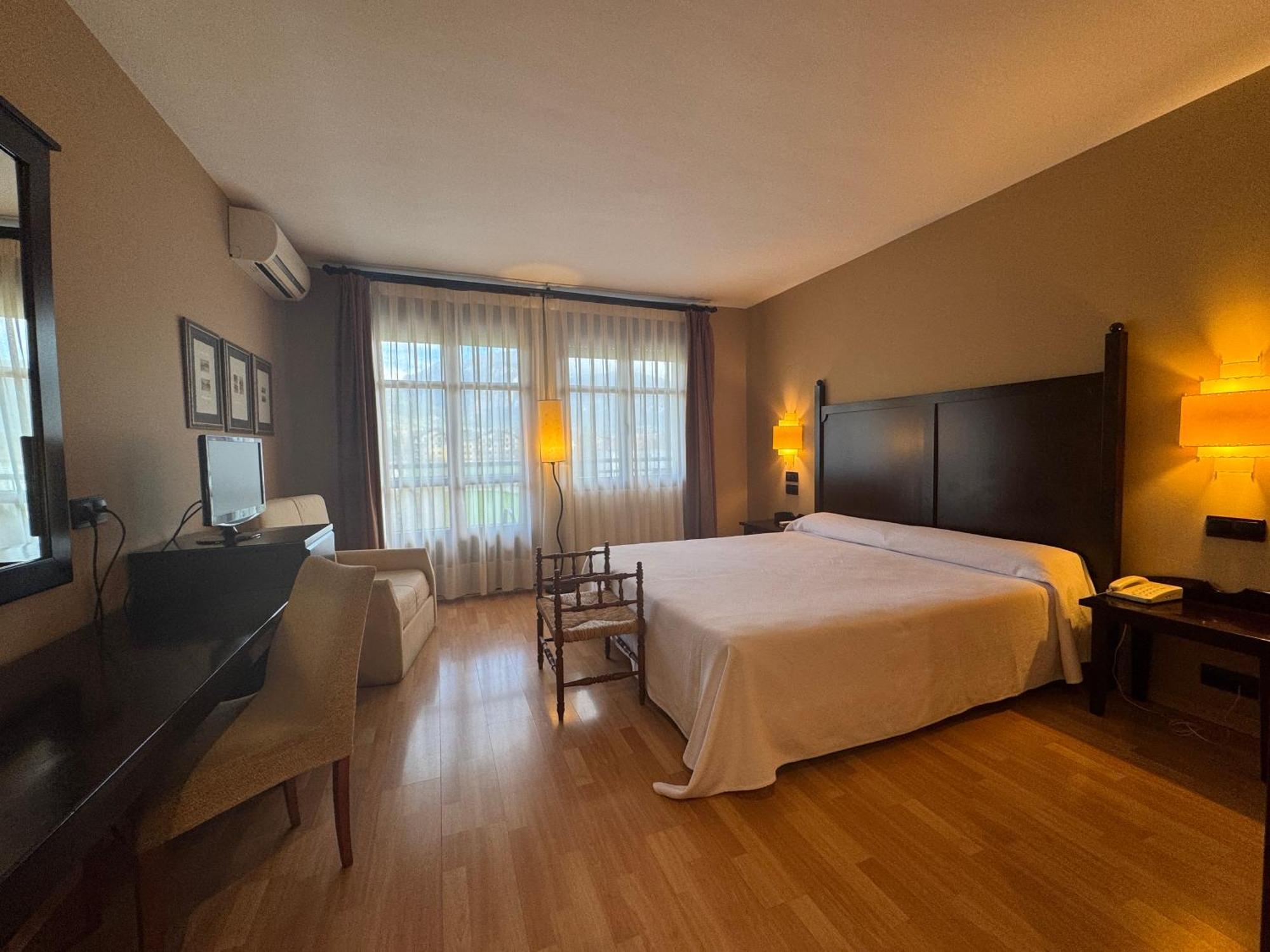 קאמפו Hotel Cotiella מראה חיצוני תמונה