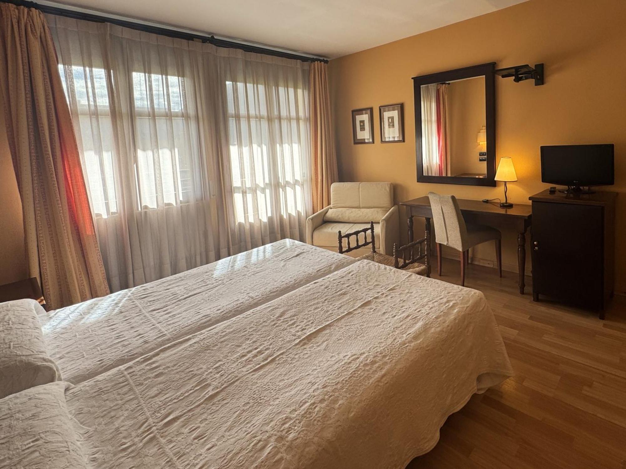 קאמפו Hotel Cotiella מראה חיצוני תמונה