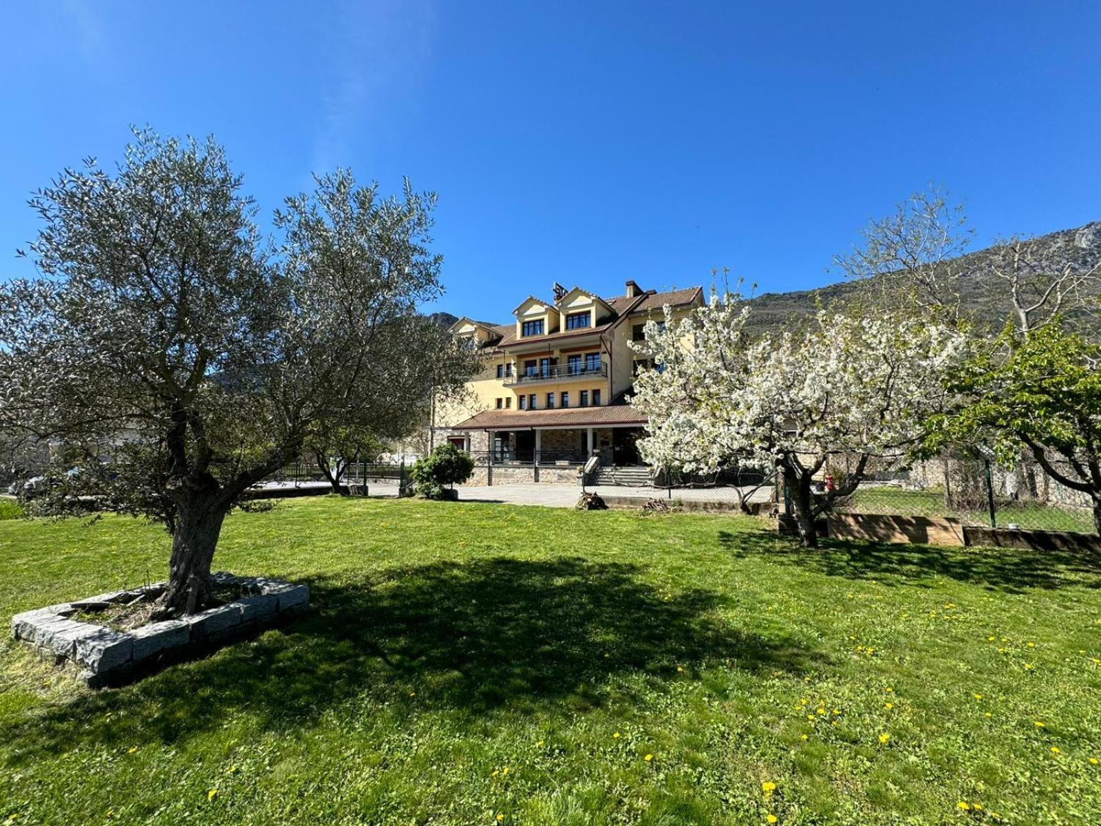 קאמפו Hotel Cotiella מראה חיצוני תמונה